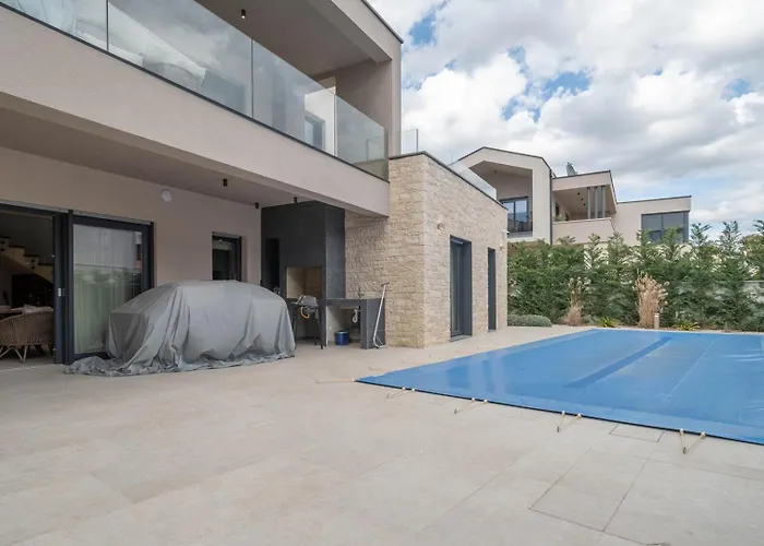 La Peansa Tar-Vabriga